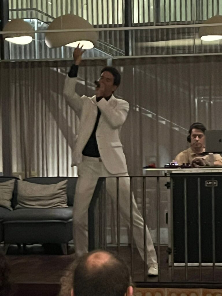 26. Juli 2025: Tom de Marbella beim Auftritt im "Superlocal" in Barcelona